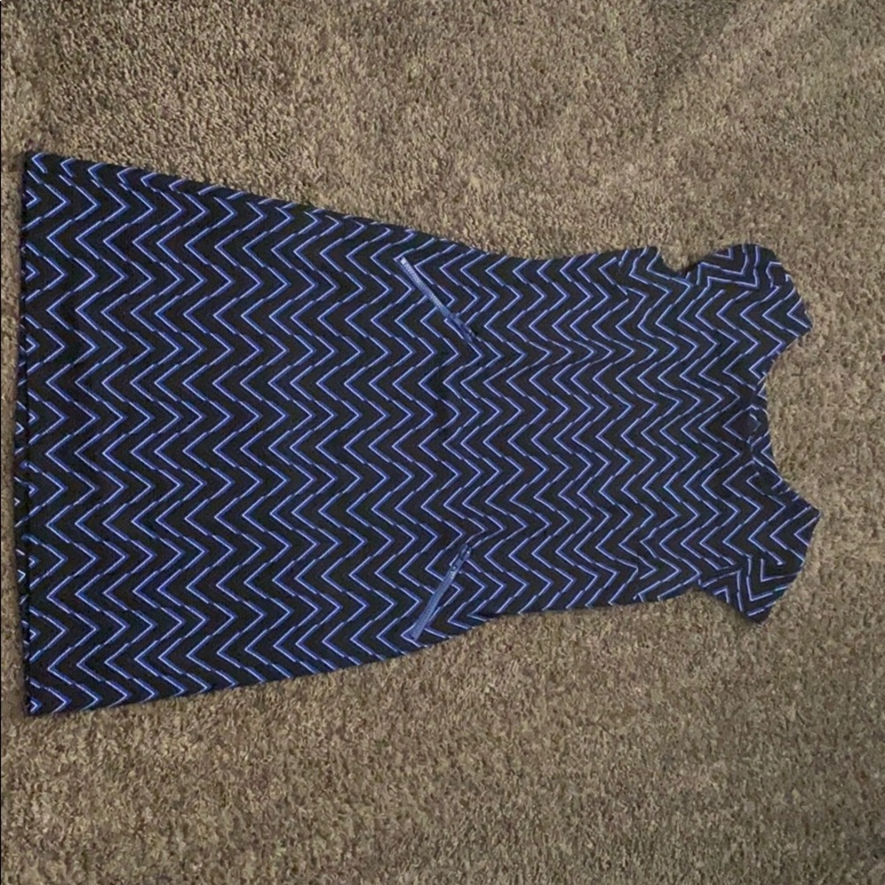 Short sleeve dress